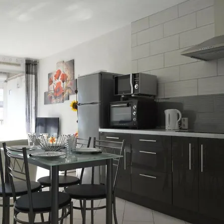 Cap D'agde, 2 Pieces, 4 Personnes - Fr-1-249-211 * آجد